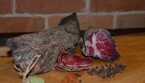 Ceafa porc Bazna crud-uscata - imagine 3